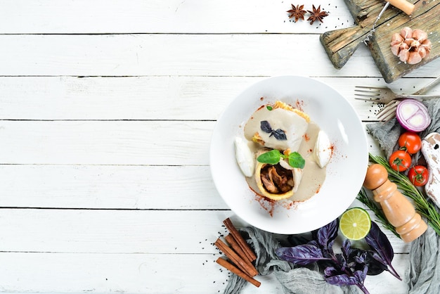 domowe gotowanie talerz z potrawą